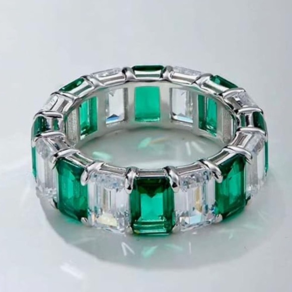 Emerald and Diamond look eternity band set in silver size 8 - Picture 2 of 2